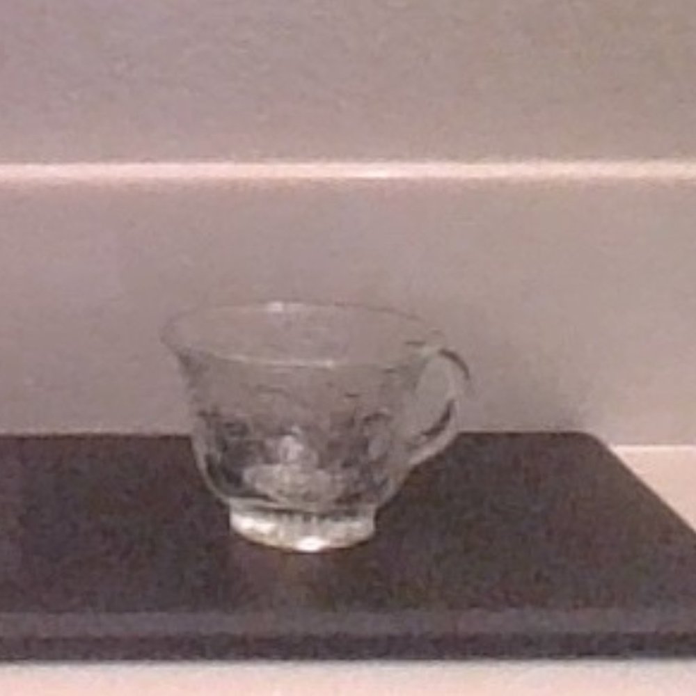Glass teacup